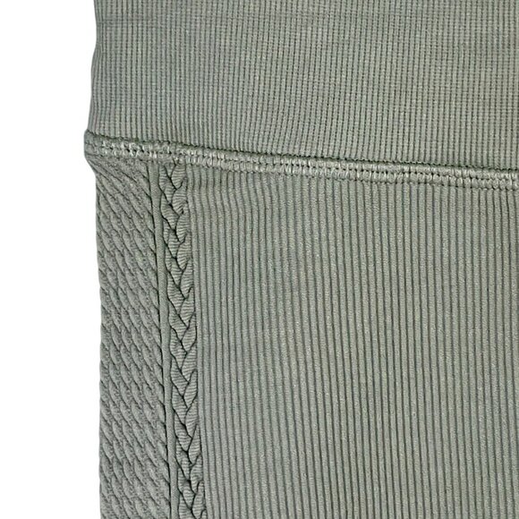 Aerie Offline Big Chill Seamless 7/8 Braided Ribbed Leggings Sz M Light Gray - Picture 5 of 10